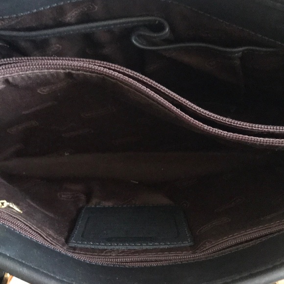 Coach purse in black,  all leather - Picture 4 of 5